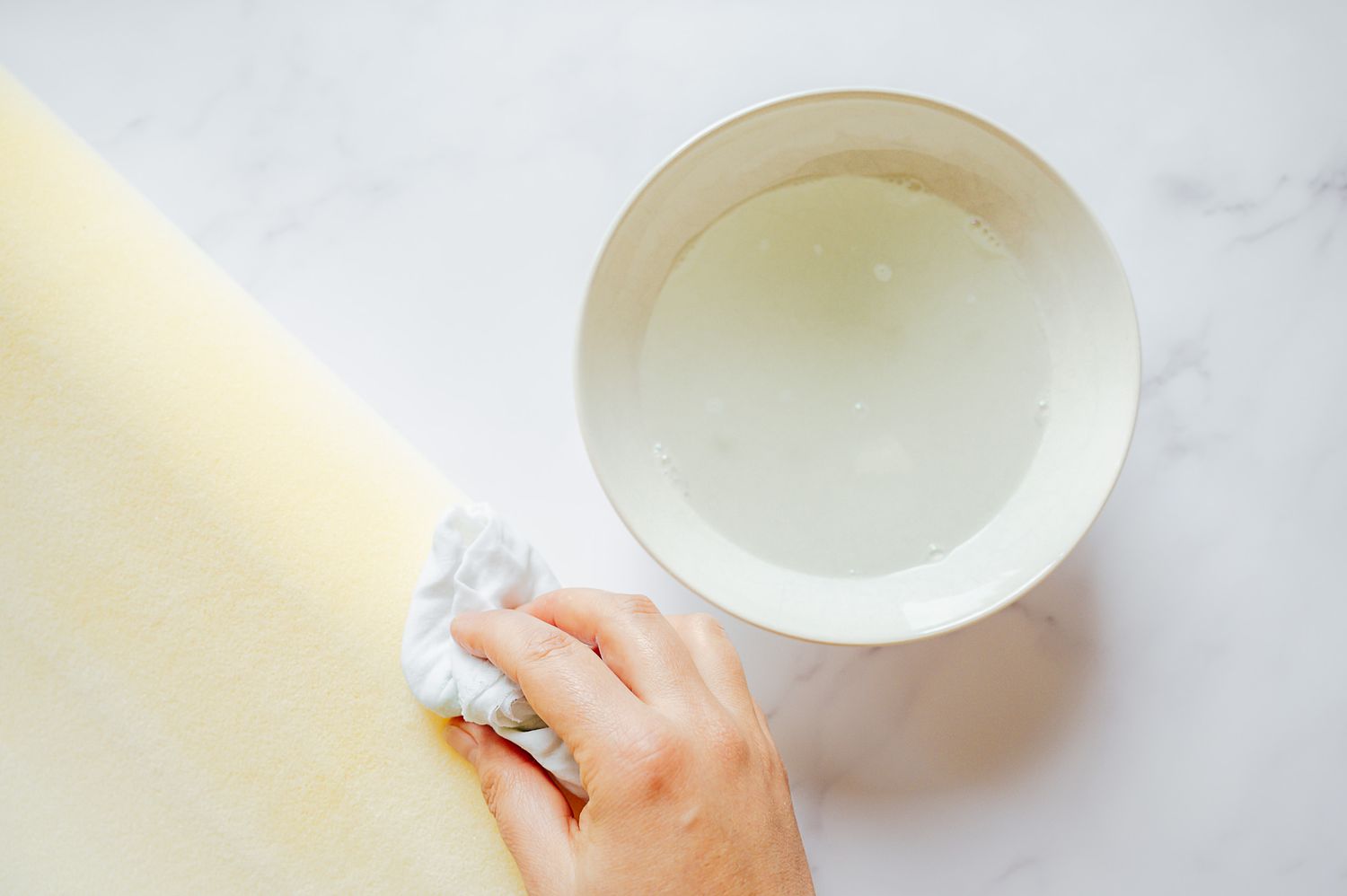 Air-drying the foam cushion.